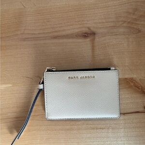 NWOT - Marc Jacobs Beige Leather Card Holder